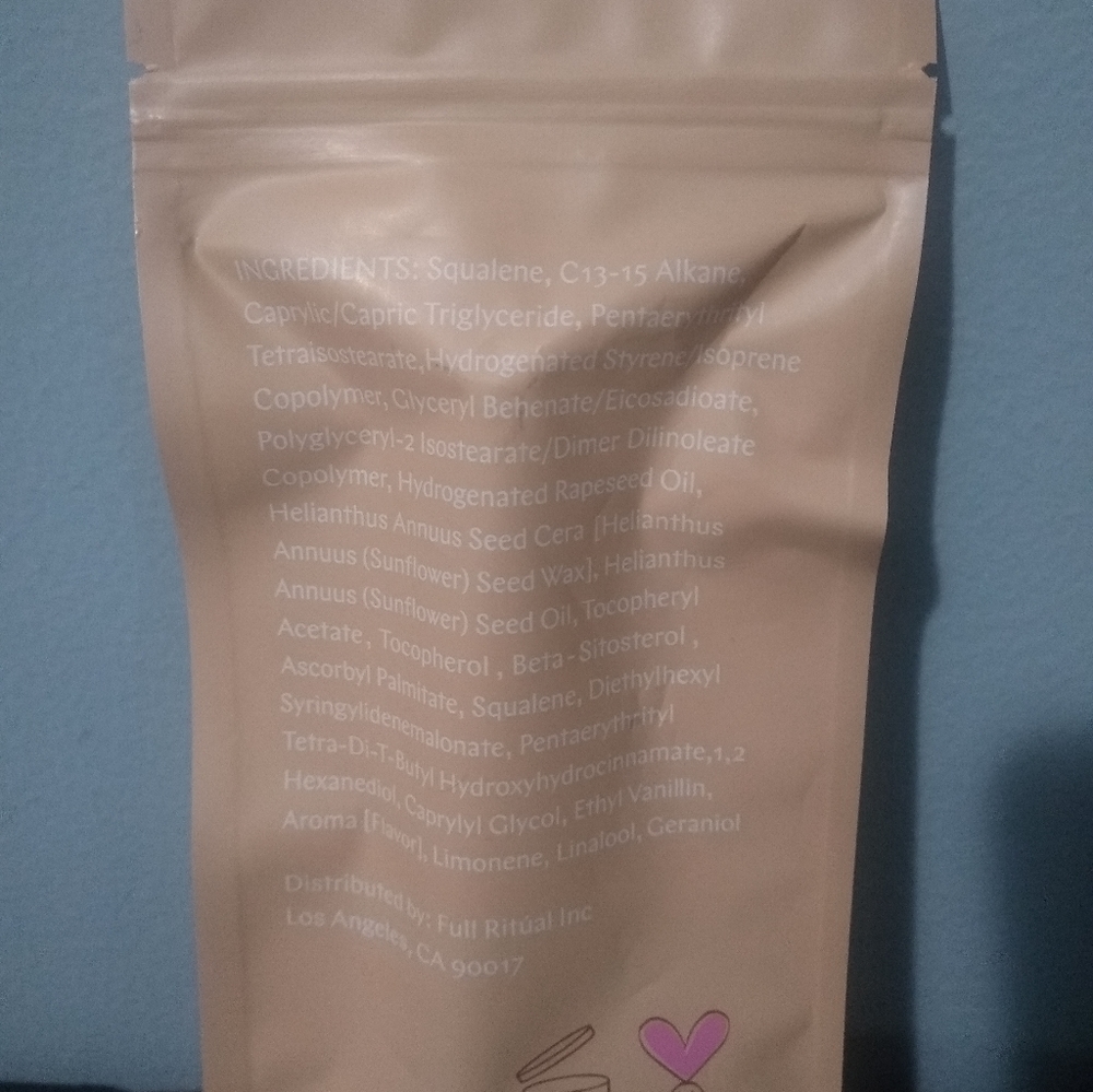 Full Ritual magnetic lip balm - Picture 2 of 3